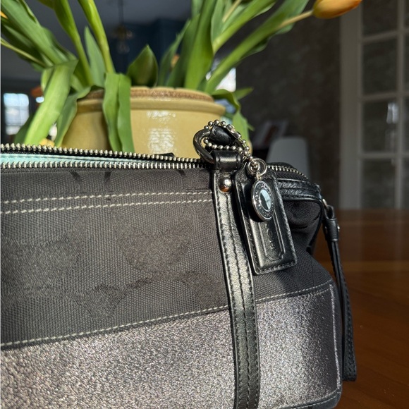 Coach Black Signature Shoulder Bag with Metallic Accent - Picture 2 of 9
